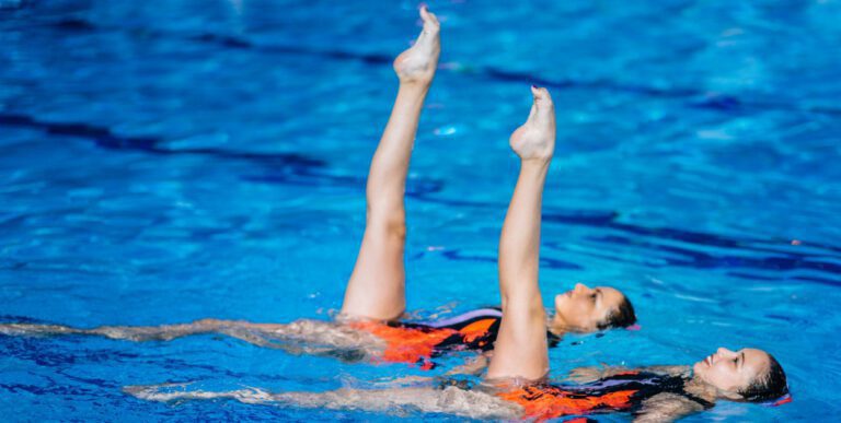 Nowość na śremskim basenie. Dzieci spróbują pływania synchronicznego