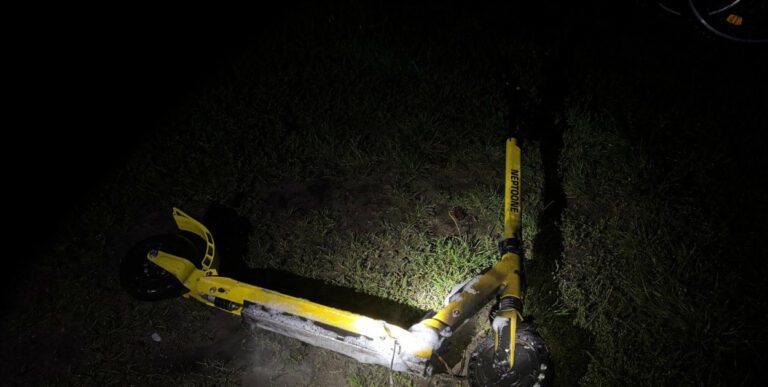 Zbrudzewo: płonąca e-hulajnoga w budynku. Nikt nie ucierpiał