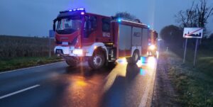 Pijany 35-latek wszedł pod Fiata Pandę w Borgowie. Trafił do szpitala